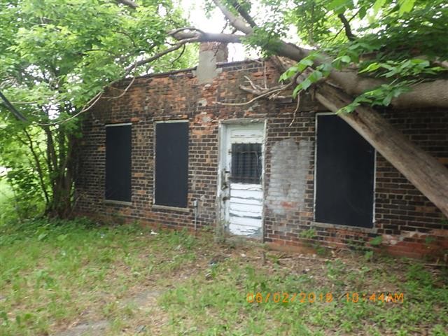 1798 Sheridan garage.jpeg